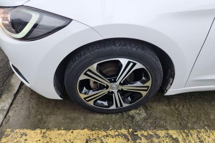 Used Hyundai Elantra (6th Generation / Lingdong) 2018 1.4T Dual-Clutch Xuan Dong · Dynamic Edition Left Front Wheel Hub