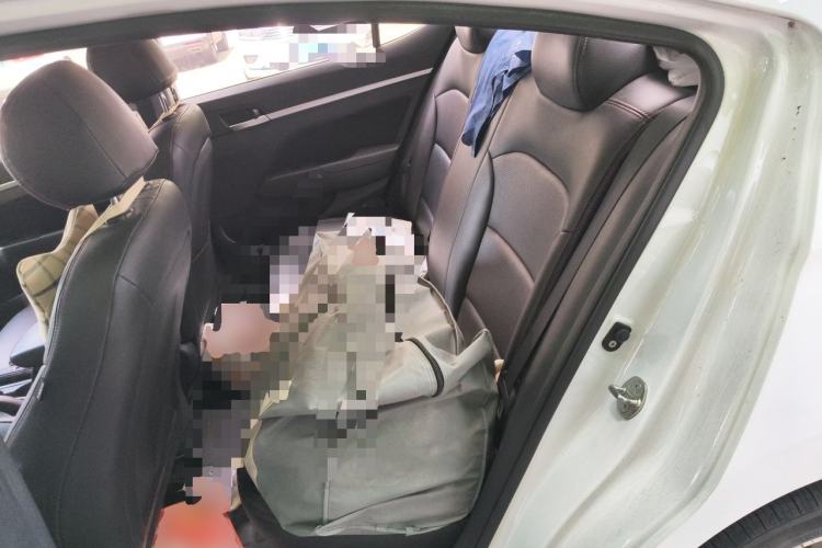 Used Hyundai Elantra (6th Generation / Lingdong) 2018 1.6L Automatic 15th Anniversary Special Edition Left Rear Seat