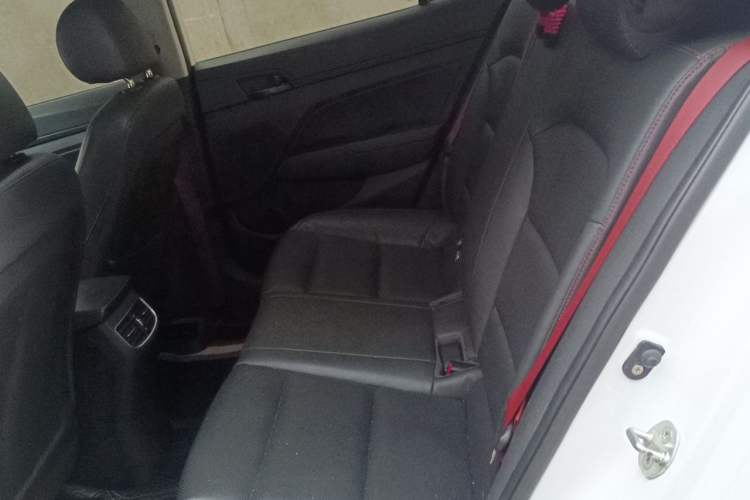 Used Hyundai Elantra (6th Generation / Lingdong) 2018 1.4T Dual-Clutch Xuan Dong · Dynamic Edition Left Rear Seat