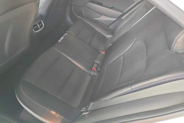 Used Hyundai Elantra (6th Generation / Lingdong) 2018 1.4T Dual-Clutch Xuan Dong · Dynamic Edition Left Rear Seat