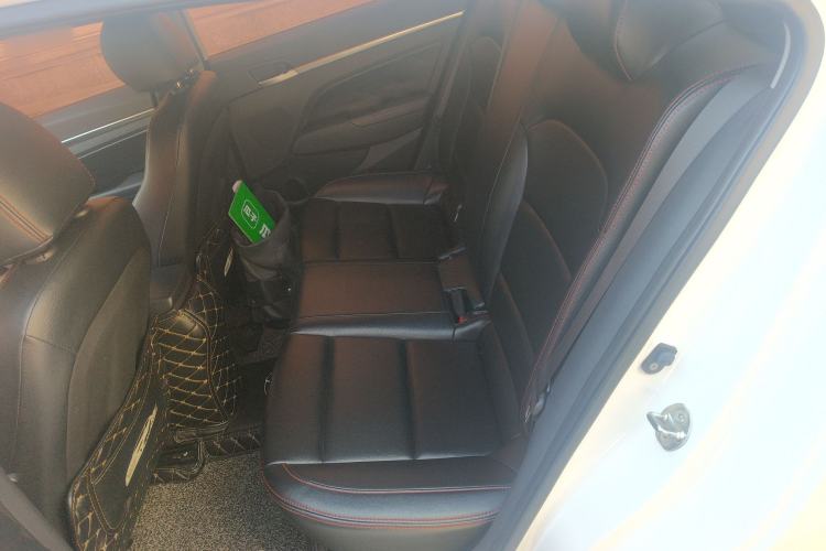 Used Hyundai Elantra (6th Generation / Lingdong) 2018 1.6L Automatic 15th Anniversary Special Edition Left Rear Seat
