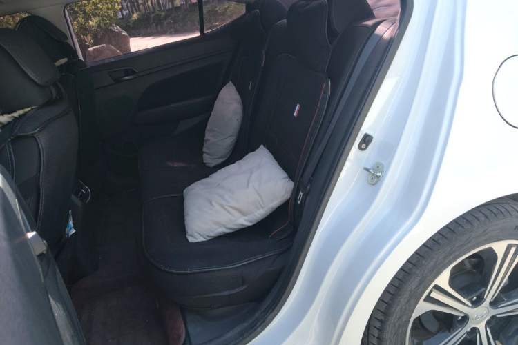 Used Hyundai Elantra (6th Generation / Lingdong) 2018 1.4T Dual-Clutch Xuan Dong · Dynamic Edition Left Rear Seat