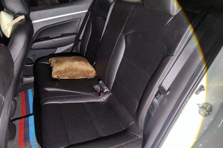 Used Hyundai Elantra (6th Generation / Lingdong) 2018 1.6L Automatic 15th Anniversary Special Edition Left Rear Seat