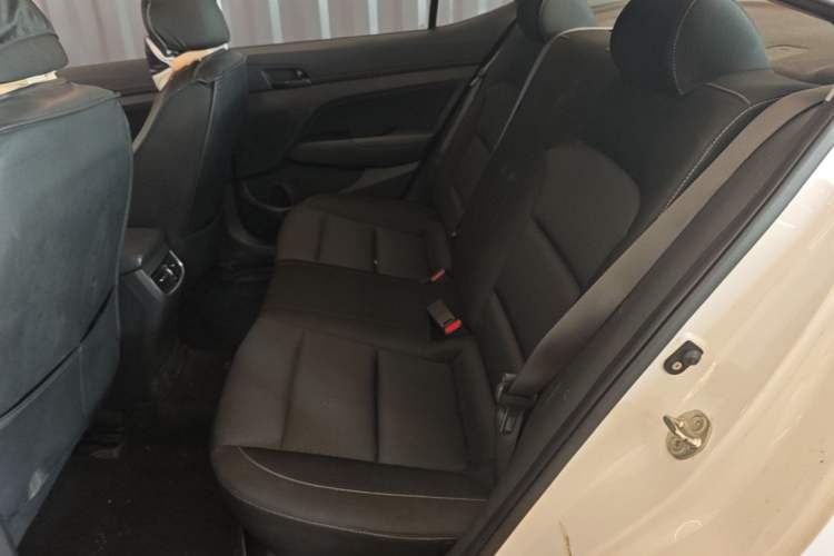 Used Hyundai Elantra (6th Generation / Lingdong) 2018 1.4T Dual-Clutch Xuan Dong · Dynamic Edition Left Rear Seat