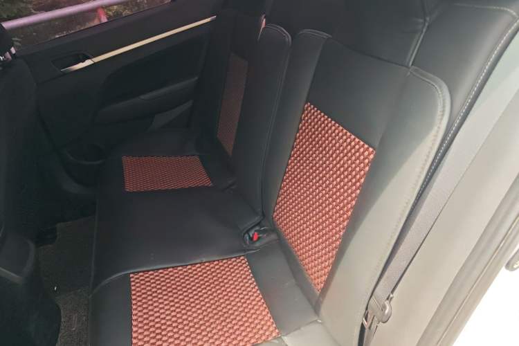 Used Hyundai Elantra (6th Generation / Lingdong) 2018 1.6L Automatic 15th Anniversary Special Edition Left Rear Seat