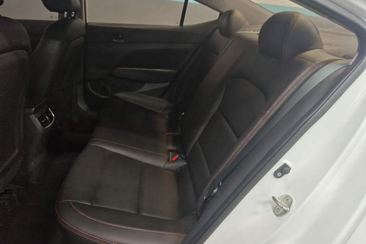 Used Hyundai Elantra (6th Generation / Lingdong) 2018 1.4T Dual-Clutch Xuan Dong · Dynamic Edition Left Rear Seat