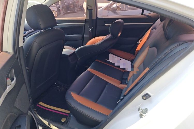 Used Hyundai Elantra (6th Generation / Lingdong) 2018 1.6L Automatic 15th Anniversary Special Edition Left Rear Seat