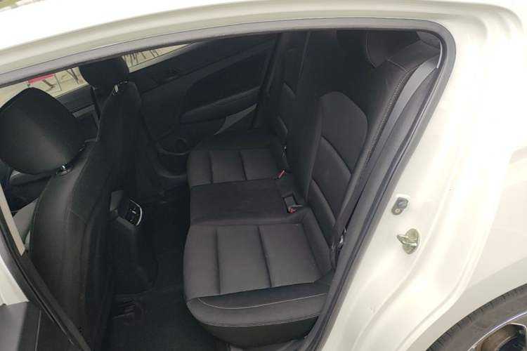 Used Hyundai Elantra (6th Generation / Lingdong) 2018 1.4T Dual-Clutch Xuan Dong · Dynamic Edition Left Rear Seat