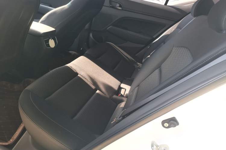 Used Hyundai Elantra (6th Generation / Lingdong) 2018 1.4T Dual-Clutch Xuan Dong · Dynamic Edition Left Rear Seat