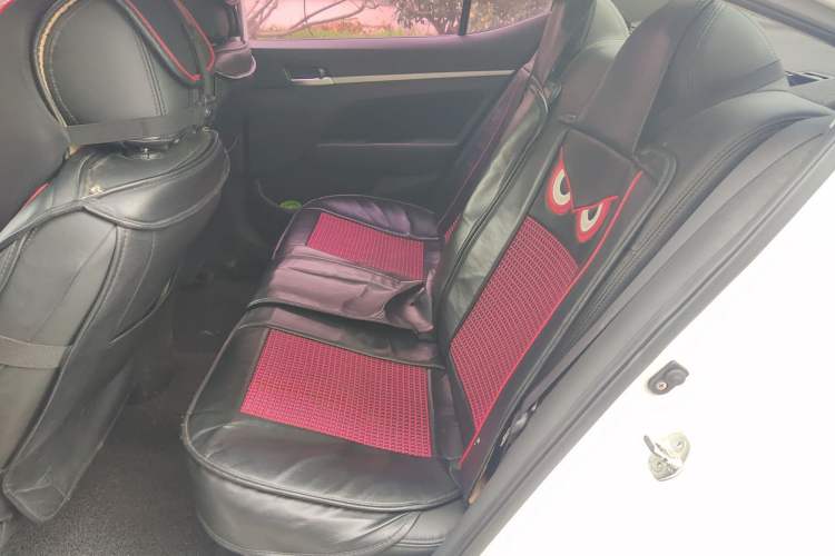 Used Hyundai Elantra (6th Generation / Lingdong) 2018 1.6L Automatic 15th Anniversary Special Edition Left Rear Seat