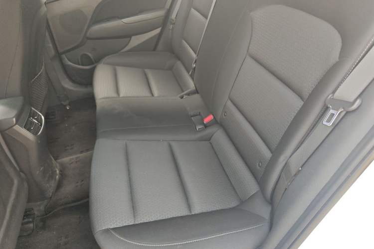 Used Hyundai Elantra (6th Generation / Lingdong) 2018 1.4T Dual-Clutch Xuan Dong · Dynamic Edition Left Rear Seat