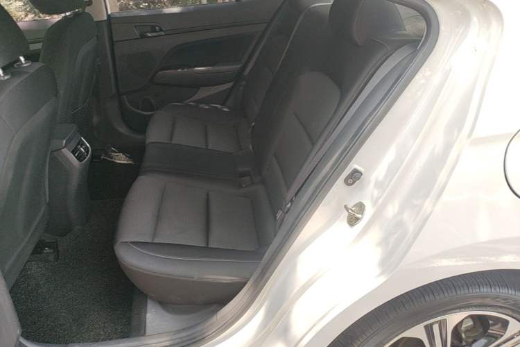 Used Hyundai Elantra (6th Generation / Lingdong) 2018 1.4T Dual-Clutch Xuan Dong · Dynamic Edition Left Rear Seat