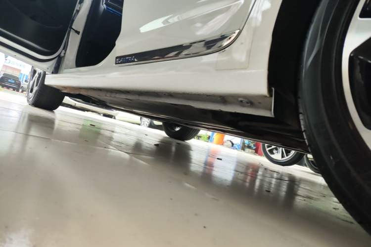 Used Hyundai Elantra (6th Generation / Lingdong) 2018 1.4T Dual-Clutch Xuan Dong · Dynamic Edition Left Side Sill