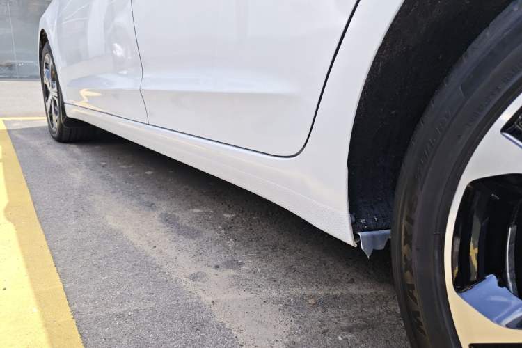 Used Hyundai Elantra (6th Generation / Lingdong) 2018 1.4T Dual-Clutch Xuan Dong · Dynamic Edition Left Side Sill