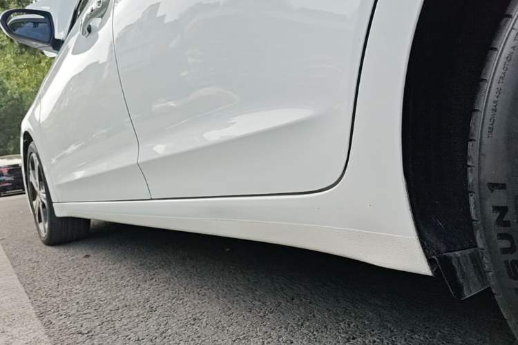 Used Hyundai Elantra (6th Generation / Lingdong) 2018 1.4T Dual-Clutch Xuan Dong · Dynamic Edition Left Side Sill