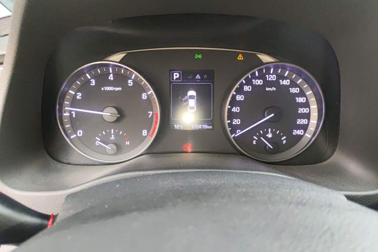 Used Hyundai Elantra (6th Generation / Lingdong) 2018 1.6L Automatic 15th Anniversary Special Edition Odometer Close Up