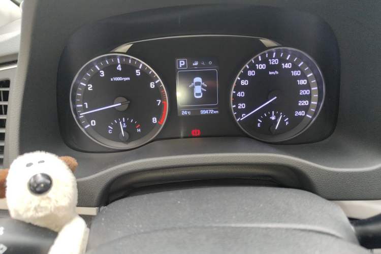 Used Hyundai Elantra (6th Generation / Lingdong) 2018 1.6L Automatic 15th Anniversary Special Edition Odometer Close Up