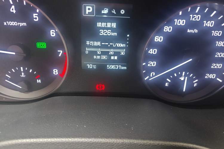 Used Hyundai Elantra (6th Generation / Lingdong) 2018 1.6L Automatic 15th Anniversary Special Edition Odometer Close Up