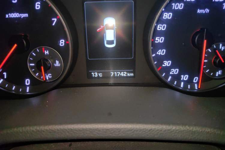 Used Hyundai Elantra (6th Generation / Lingdong) 2018 1.4T Dual-Clutch Xuan Dong · Dynamic Edition Odometer Close Up