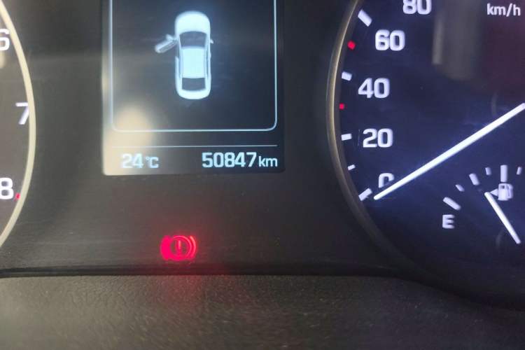 Used Hyundai Elantra (6th Generation / Lingdong) 2018 1.6L Automatic 15th Anniversary Special Edition Odometer Close Up