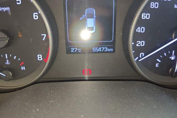 Used Hyundai Elantra (6th Generation / Lingdong) 2018 1.6L Automatic 15th Anniversary Special Edition Odometer Close Up