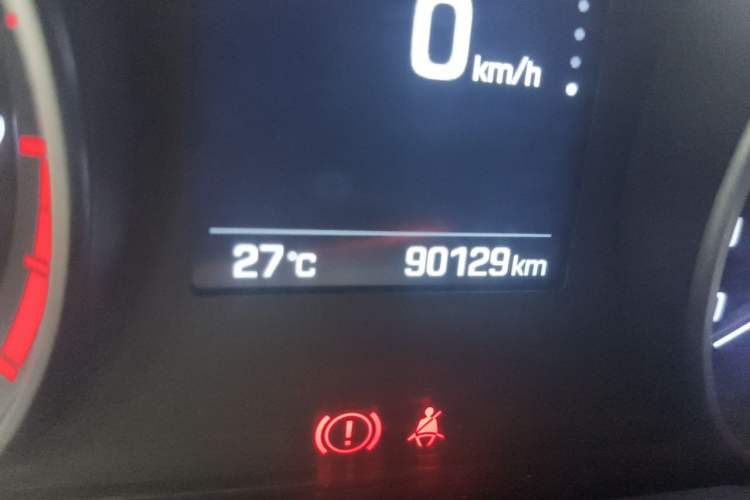 Used Hyundai Elantra (6th Generation / Lingdong) 2018 1.6L Automatic 15th Anniversary Special Edition Odometer Close Up