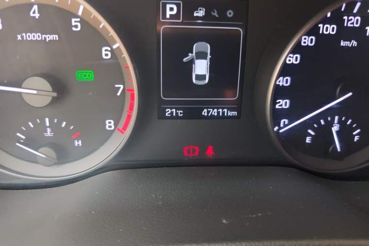 Used Hyundai Elantra (6th Generation / Lingdong) 2018 1.6L Automatic 15th Anniversary Special Edition Odometer Close Up