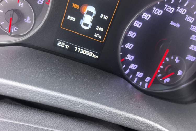 Used Hyundai Elantra (6th Generation / Lingdong) 2018 1.4T Dual-Clutch Xuan Dong · Dynamic Edition Odometer Close Up