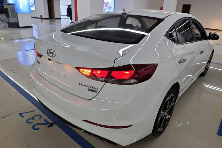 Used Hyundai Elantra (6th Generation / Lingdong) 2018 1.4T Dual-Clutch Xuan Dong · Dynamic Edition Rear Right 45 Deg