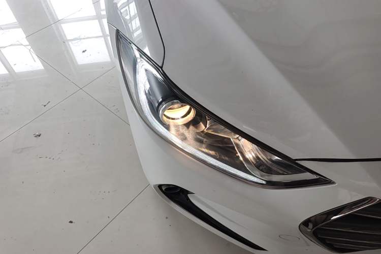 Used Hyundai Elantra (6th Generation / Lingdong) 2018 1.4T Dual-Clutch Xuan Dong · Dynamic Edition Right Front Headlight