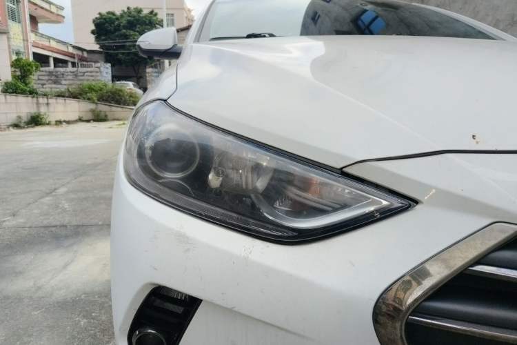 Used Hyundai Elantra (6th Generation / Lingdong) 2018 1.4T Dual-Clutch Xuan Dong · Dynamic Edition Right Front Headlight