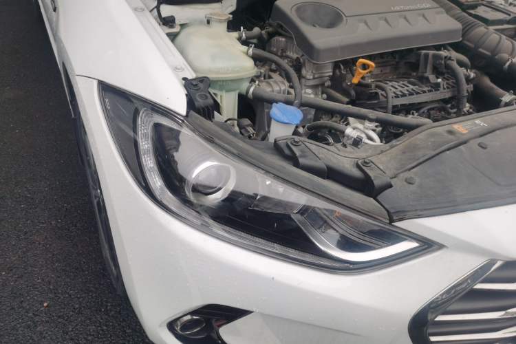 Used Hyundai Elantra (6th Generation / Lingdong) 2018 1.4T Dual-Clutch Xuan Dong · Dynamic Edition Right Front Headlight