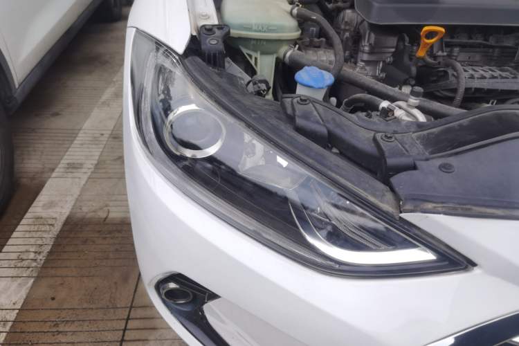 Used Hyundai Elantra (6th Generation / Lingdong) 2018 1.4T Dual-Clutch Xuan Dong · Dynamic Edition Right Front Headlight