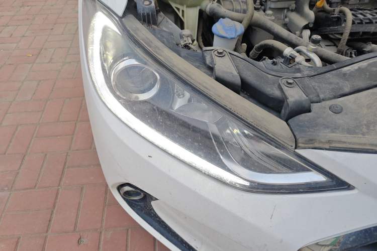 Used Hyundai Elantra (6th Generation / Lingdong) 2018 1.4T Dual-Clutch Xuan Dong · Dynamic Edition Right Front Headlight
