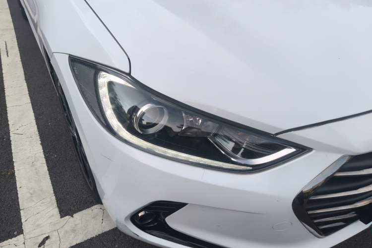 Used Hyundai Elantra (6th Generation / Lingdong) 2018 1.4T Dual-Clutch Xuan Dong · Dynamic Edition Right Front Headlight