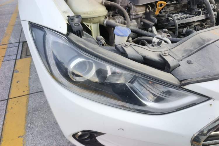 Used Hyundai Elantra (6th Generation / Lingdong) 2018 1.4T Dual-Clutch Xuan Dong · Dynamic Edition Right Front Headlight