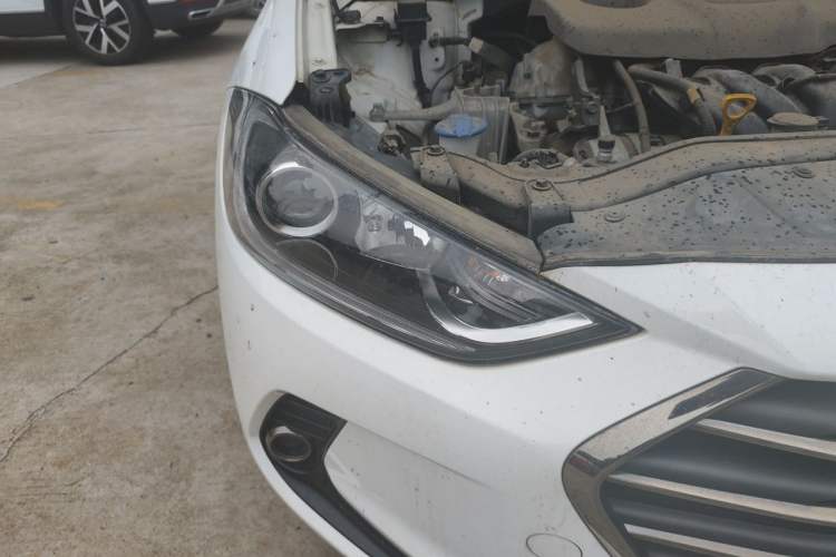 Used Hyundai Elantra (6th Generation / Lingdong) 2018 1.6L Automatic 15th Anniversary Special Edition Right Front Headlight