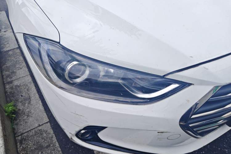 Used Hyundai Elantra (6th Generation / Lingdong) 2018 1.6L Automatic 15th Anniversary Special Edition Right Front Headlight