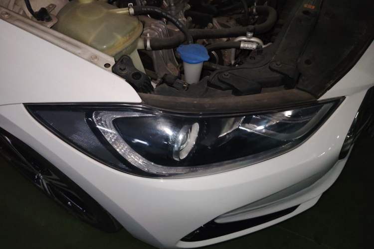 Used Hyundai Elantra (6th Generation / Lingdong) 2018 1.4T Dual-Clutch Xuan Dong · Dynamic Edition Right Front Headlight
