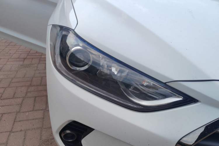 Used Hyundai Elantra (6th Generation / Lingdong) 2018 1.6L Automatic 15th Anniversary Special Edition Right Front Headlight