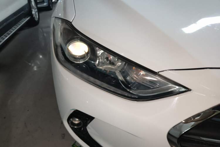 Used Hyundai Elantra (6th Generation / Lingdong) 2018 1.4T Dual-Clutch Xuan Dong · Dynamic Edition Right Front Headlight