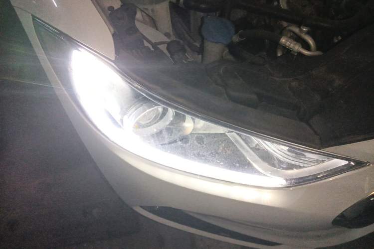 Used Hyundai Elantra (6th Generation / Lingdong) 2018 1.4T Dual-Clutch Xuan Dong · Dynamic Edition Right Front Headlight
