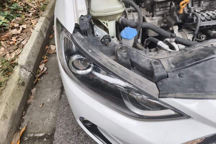 Used Hyundai Elantra (6th Generation / Lingdong) 2018 1.4T Dual-Clutch Xuan Dong · Dynamic Edition Right Front Headlight
