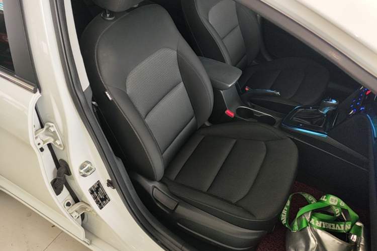 Used Hyundai Elantra (6th Generation / Lingdong) 2018 1.4T Dual-Clutch Xuan Dong · Dynamic Edition Right Front Seat