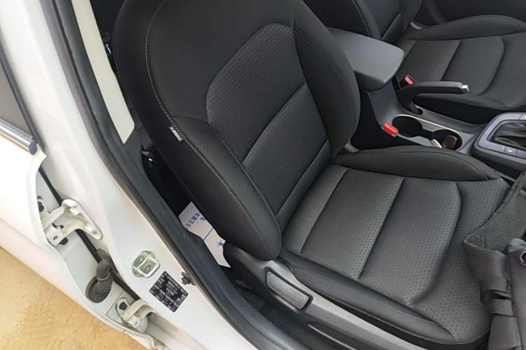 Used Hyundai Elantra (6th Generation / Lingdong) 2018 1.4T Dual-Clutch Xuan Dong · Dynamic Edition Right Front Seat