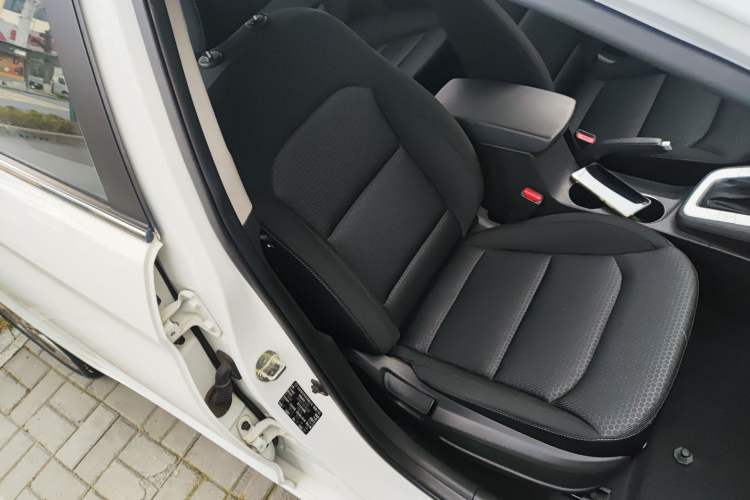Used Hyundai Elantra (6th Generation / Lingdong) 2018 1.6L Automatic 15th Anniversary Special Edition Right Front Seat