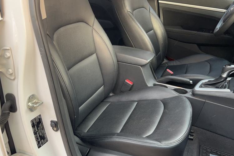 Used Hyundai Elantra (6th Generation / Lingdong) 2018 1.6L Automatic 15th Anniversary Special Edition Right Front Seat