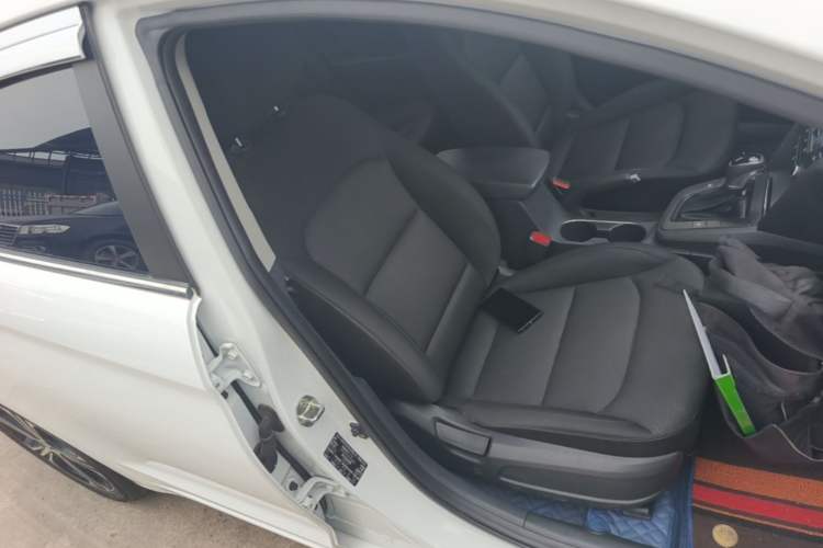 Used Hyundai Elantra (6th Generation / Lingdong) 2018 1.4T Dual-Clutch Xuan Dong · Dynamic Edition Right Front Seat