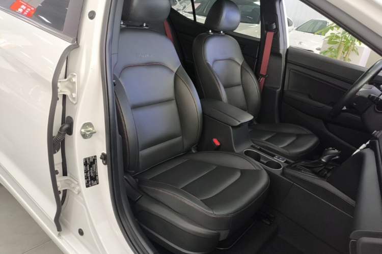 Used Hyundai Elantra (6th Generation / Lingdong) 2018 1.4T Dual-Clutch Xuan Dong · Dynamic Edition Right Front Seat