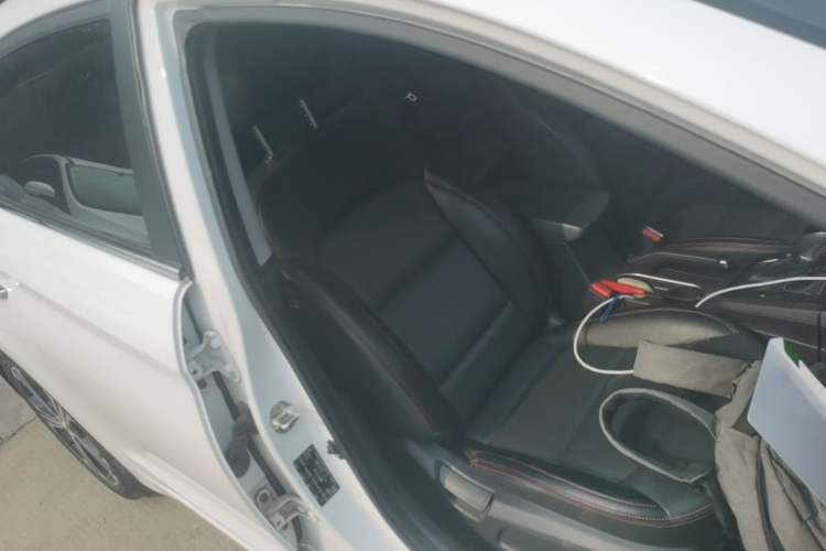 Used Hyundai Elantra (6th Generation / Lingdong) 2018 1.4T Dual-Clutch Xuan Dong · Dynamic Edition Right Front Seat